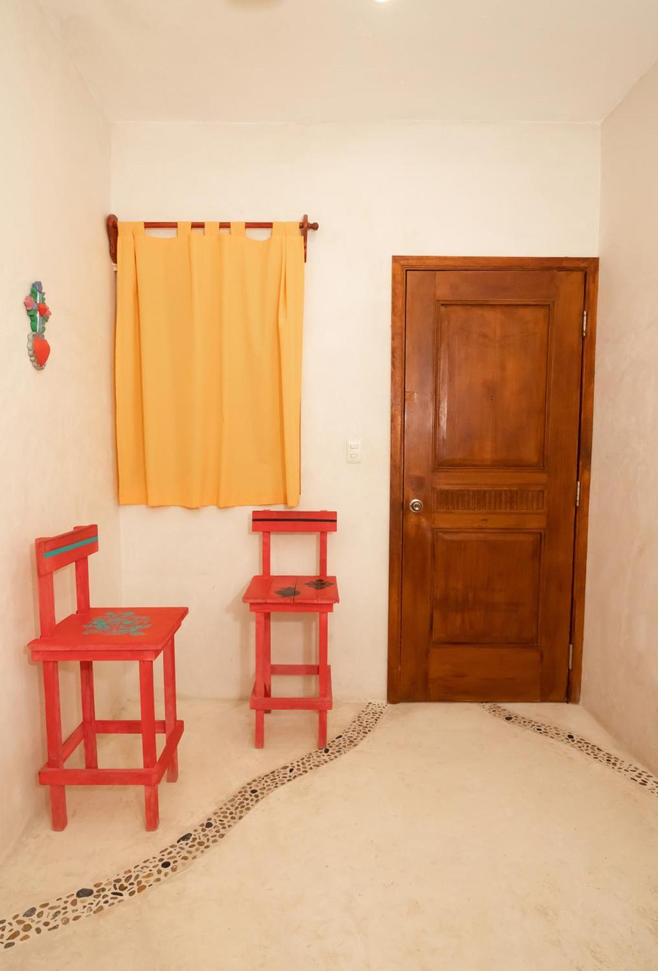 El Corazon Mexican0 ホルボックス島 エクステリア 写真